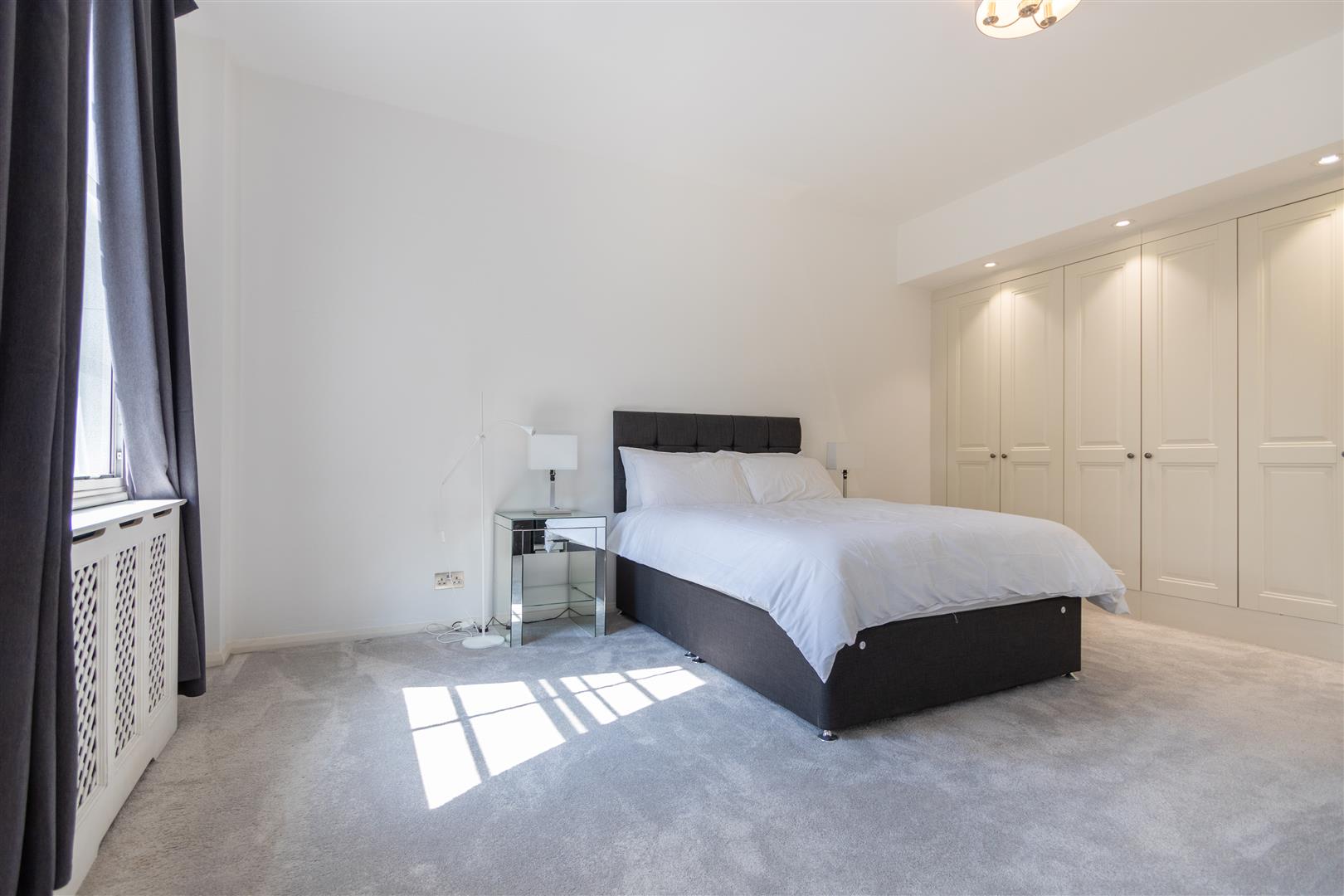 1 bed property in Avenfield House, Mayfair